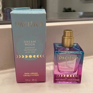 Pacifica Dream Moon